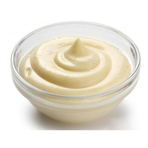 Hellmann's - Light 1/2 The Fat Mayonnaise Squeeze Bottle - 750 ml - Bulk Mart